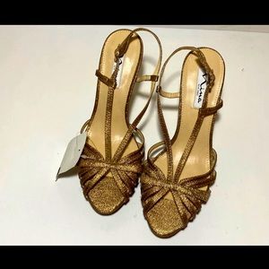 Nina New York  Sandals size 7